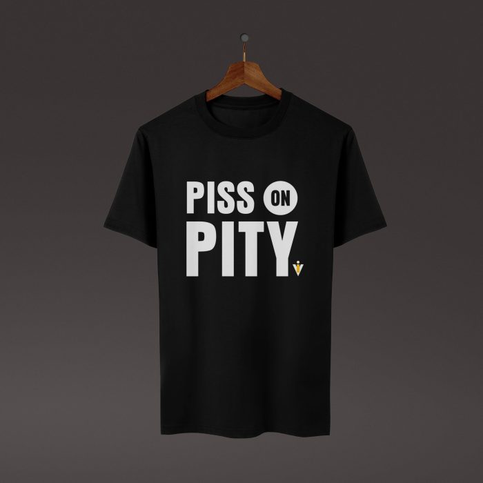 t-shirt preta com a frase piss on pity e o logo do cvi